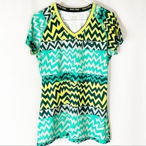 Nike Pro Chevron Fitted V-Neck‎ Tee L Retro Sportswear